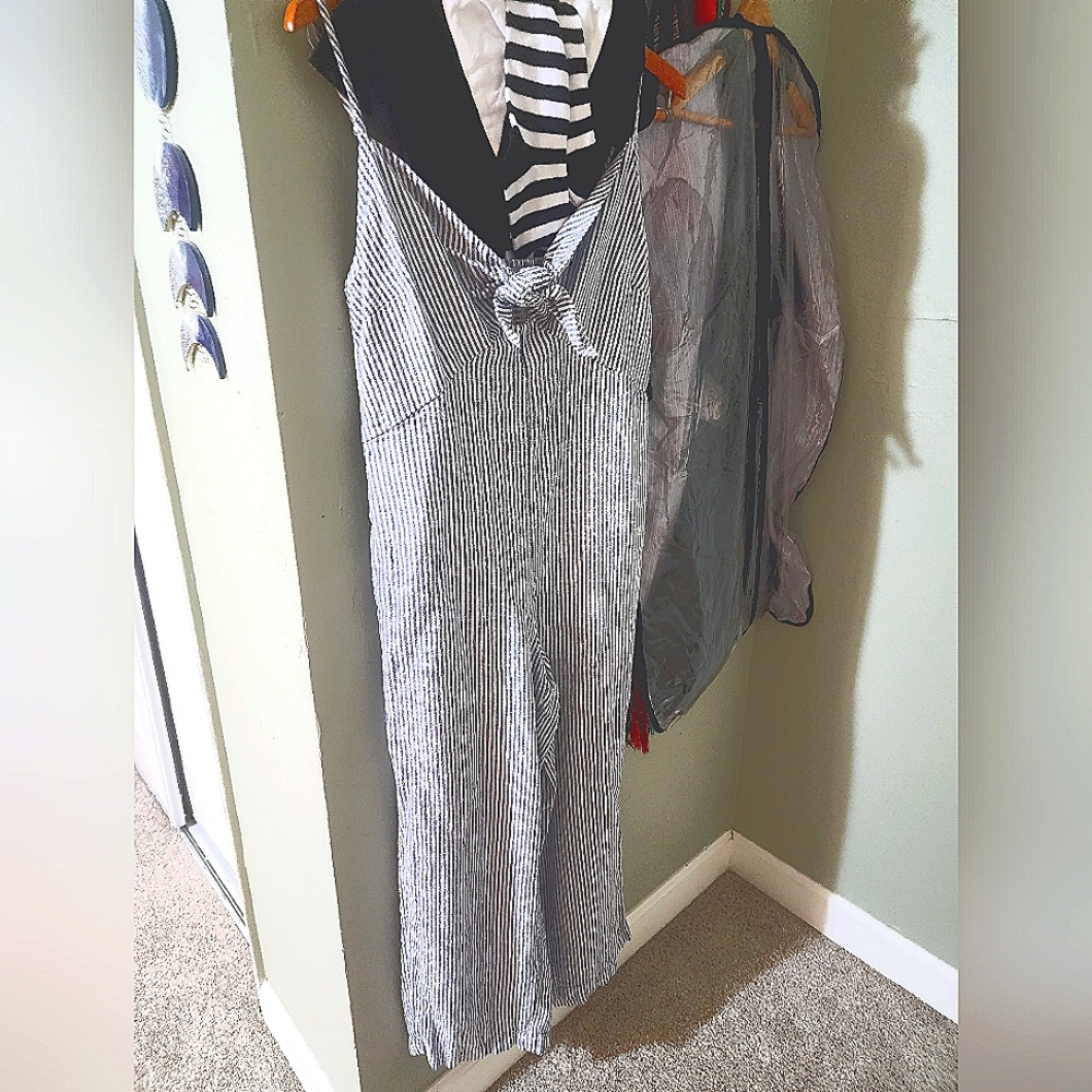 Old Navy Linen Cami Jumpsuit Striped Smocked Cropped Knotted Size Medium Tall